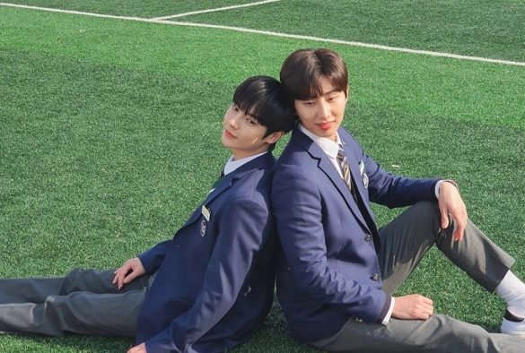 Кадр из дорамы Студсовет старшей школы для мальчиков Сэбит