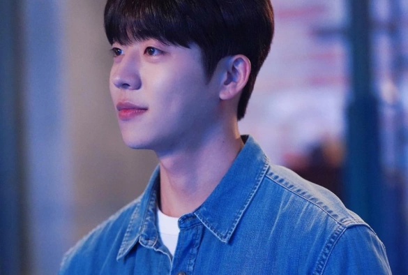 Кадр из дорамы Приходите в ресторан ведьмы