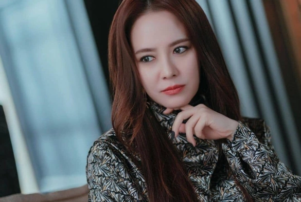 Кадр из дорамы Приходите в ресторан ведьмы