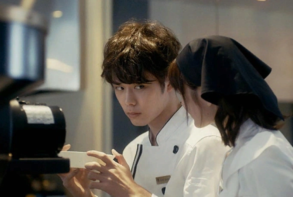 Кадр из дорамы Фантом любви