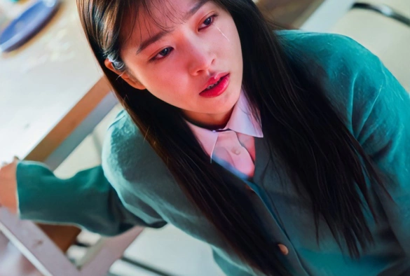 Кадр из дорамы День рождения в печали