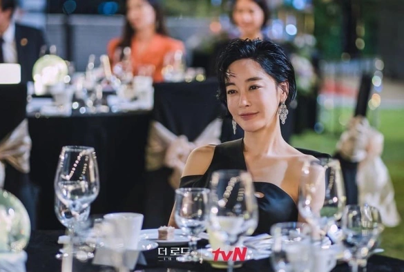 Кадр из дорамы Путь: Трагедия одного