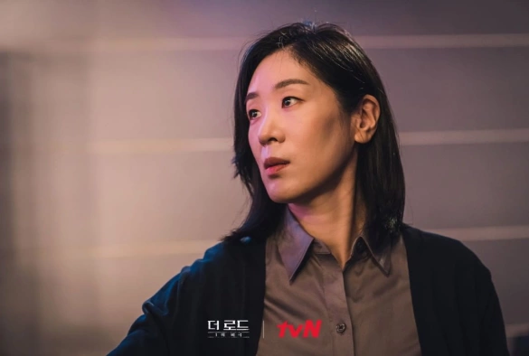 Кадр из дорамы Путь: Трагедия одного