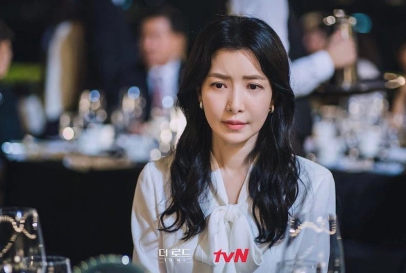 Кадр из дорамы Путь: Трагедия одного