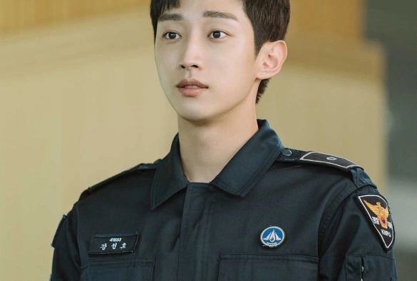 Кадр из дорамы Полицейская академия