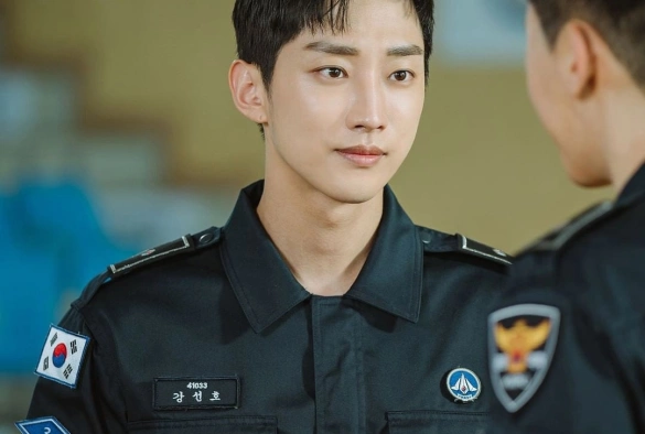 Кадр из дорамы Полицейская академия