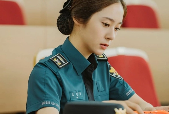 Кадр из дорамы Полицейская академия