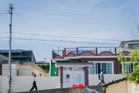 Кадр из дорамы Приморская деревня ЧаЧаЧа