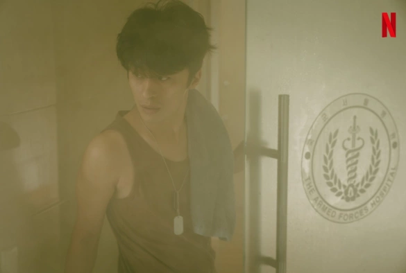 Кадр из дорамы Охотник за дезертирами 1 сезон