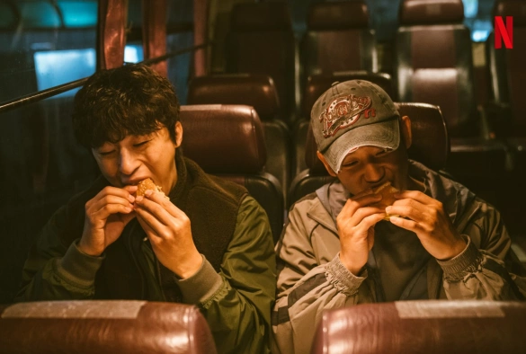 Кадр из дорамы Охотник за дезертирами 1 сезон