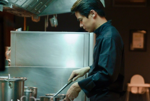 Кадр из дорамы Укуси меня