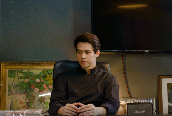 Кадр из дорамы Укуси меня