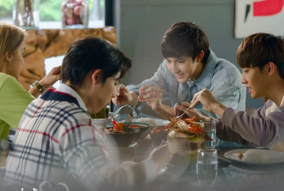 Кадр из дорамы Укуси меня