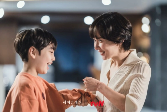 Кадр из дорамы Высший класс