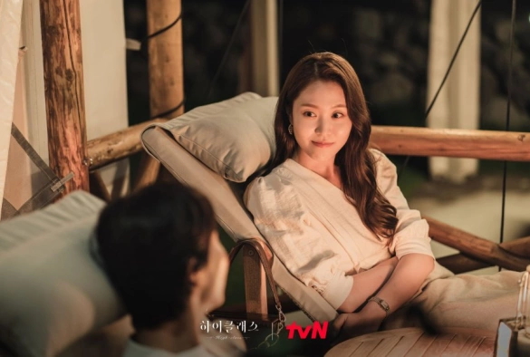 Кадр из дорамы Высший класс