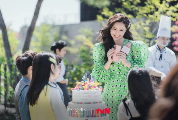 Кадр из дорамы Высший класс