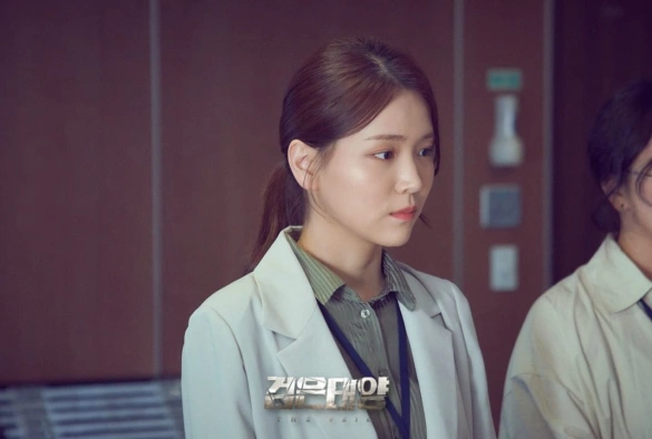 Кадр из дорамы Чёрное солнце