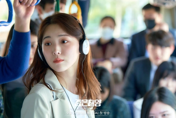 Кадр из дорамы Чёрное солнце