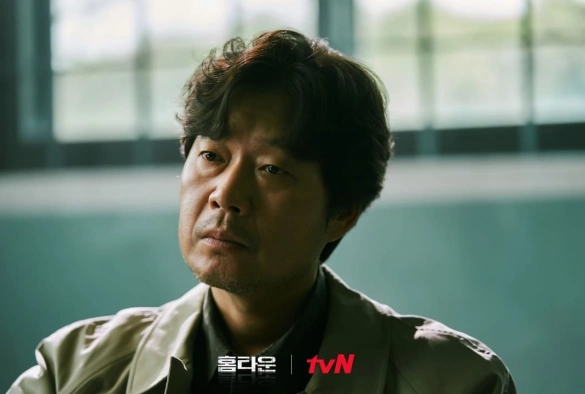 Кадр из дорамы Родной город