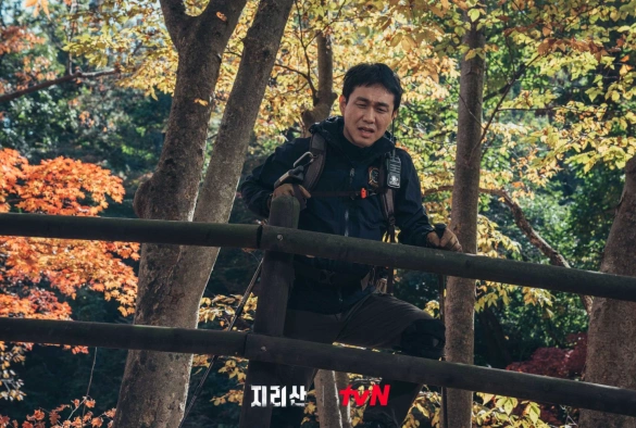 Кадр из дорамы Гора Чирисан