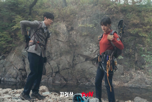 Кадр из дорамы Гора Чирисан