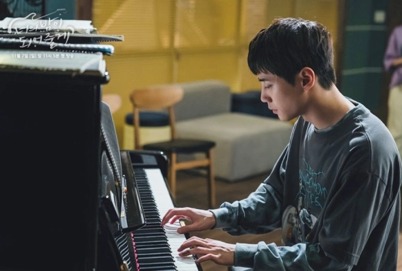 Кадр из дорамы Я стану твоей ночью