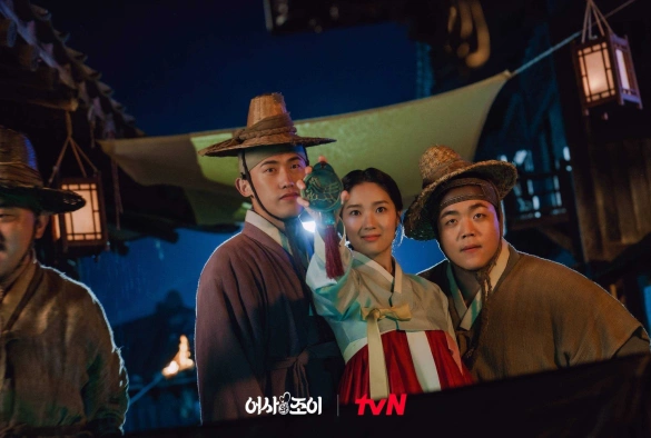 Кадр из дорамы Сказание о тайном королевском инспекторе и Чо И