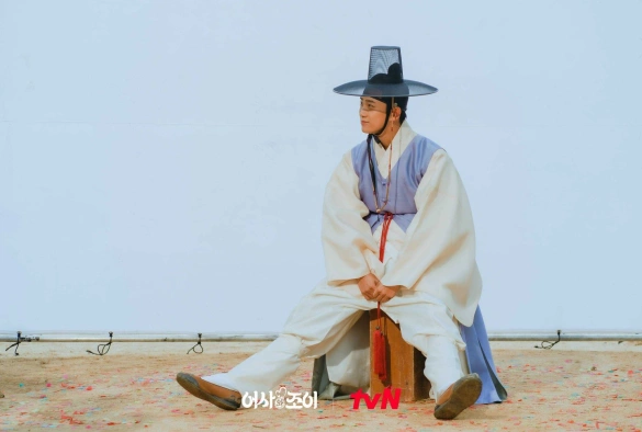 Кадр из дорамы Сказание о тайном королевском инспекторе и Чо И