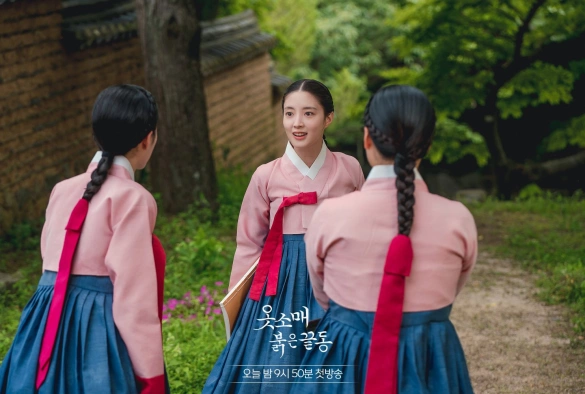 Кадр из дорамы Красная манжета / Красный манжет рукава