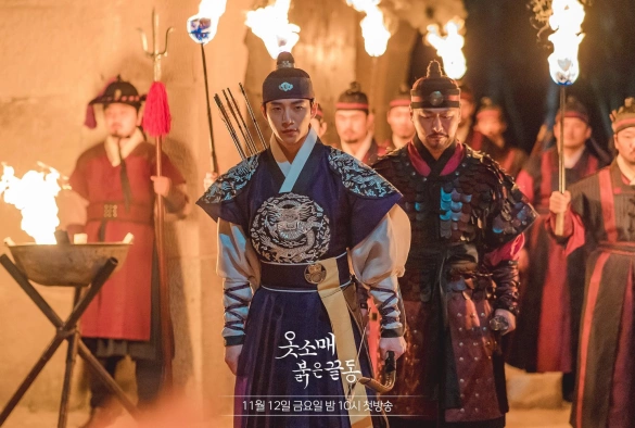 Кадр из дорамы Красная манжета / Красный манжет рукава