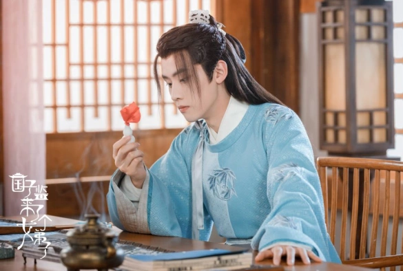 Кадр из дорамы В Имперский колледж поступает ученица