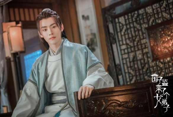 Кадр из дорамы В Имперский колледж поступает ученица