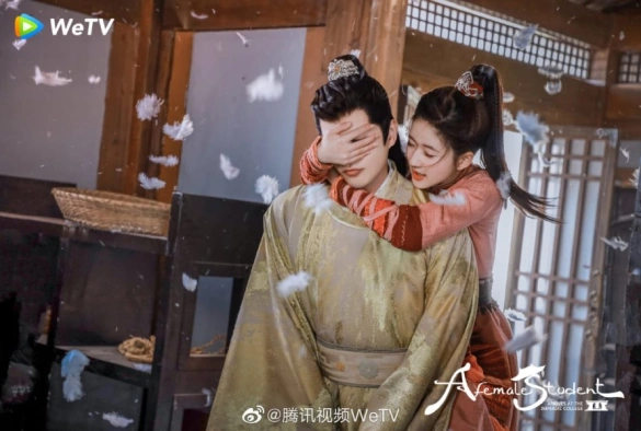 Кадр из дорамы В Имперский колледж поступает ученица