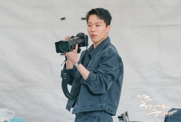 Кадр из дорамы Теперь мы расстаёмся