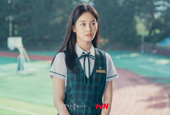 Кадр из дорамы Меланхолия