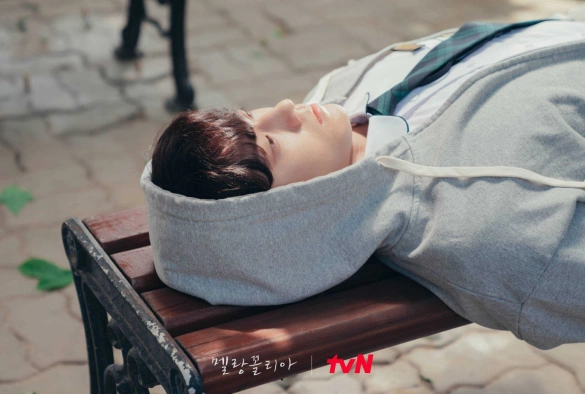 Кадр из дорамы Меланхолия