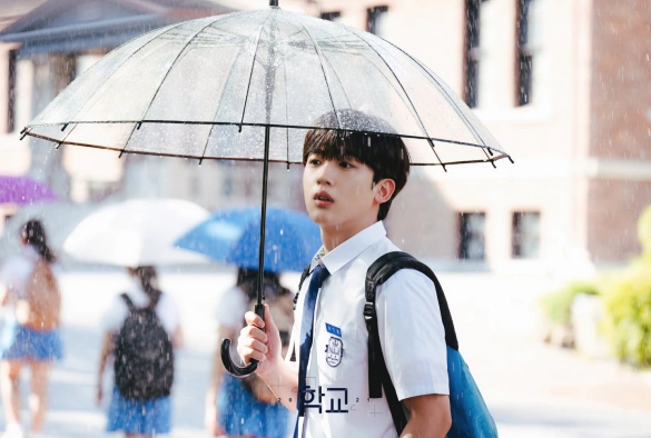 Кадр из дорамы Школа 2021