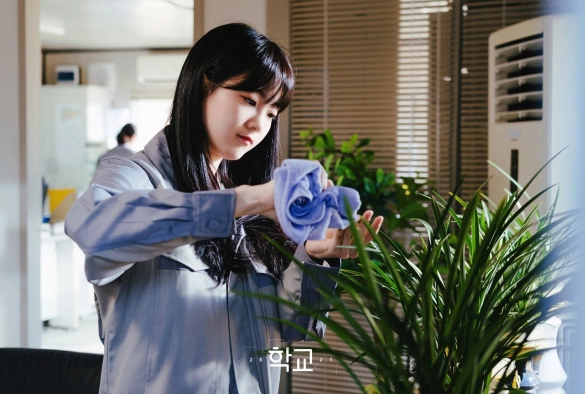 Кадр из дорамы Школа 2021