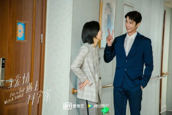 Кадр из дорамы Влюбиться в учёного