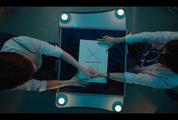 Кадр из дорамы Загадочный класс