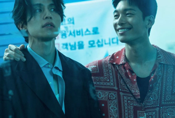 Кадр из дорамы Плохой и сумасшедший