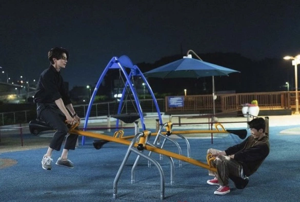 Кадр из дорамы Плохой и сумасшедший