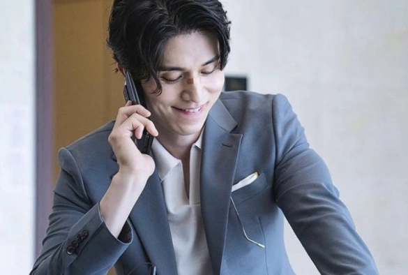 Кадр из дорамы Плохой и сумасшедший