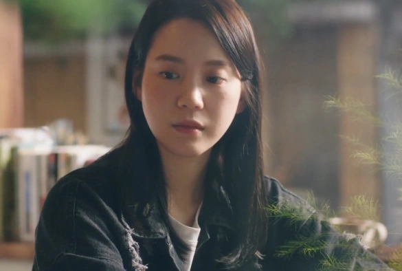 Кадр из дорамы Аромат первого цветка