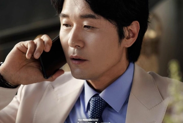 Кадр из дорамы Витрина: Дом королевы