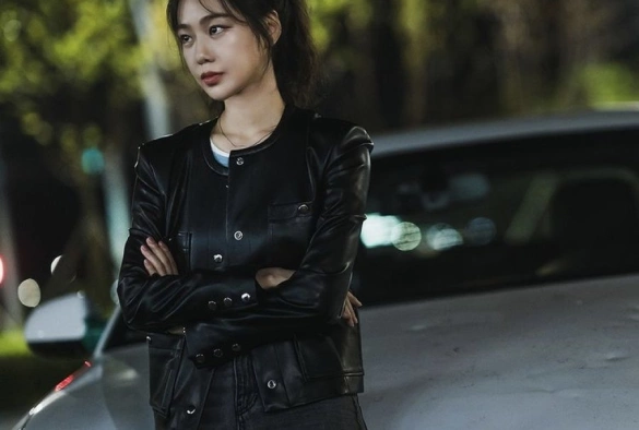 Кадр из дорамы Плохой и сумасшедший