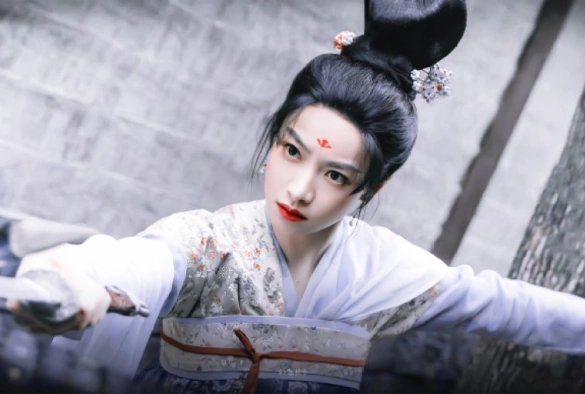 Кадр из дорамы Ветер Лояна