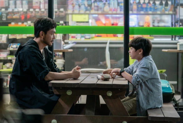 Кадр из дорамы Дядя