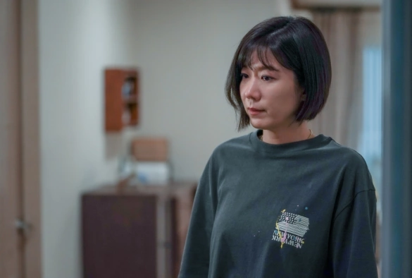 Кадр из дорамы Дядя