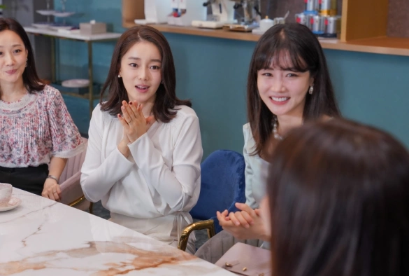 Кадр из дорамы Дядя